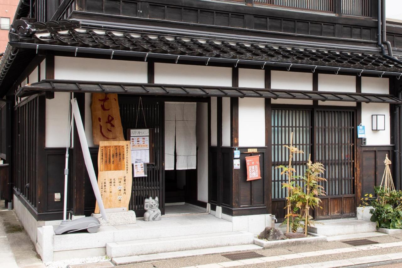 Kanazawa Seiren Le Lotus Bleu Luaran gambar
